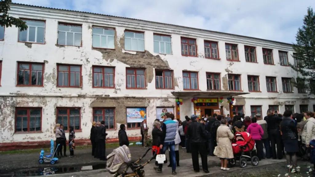 В Кыргызстане 190 школ находятся в аварийном состоянии