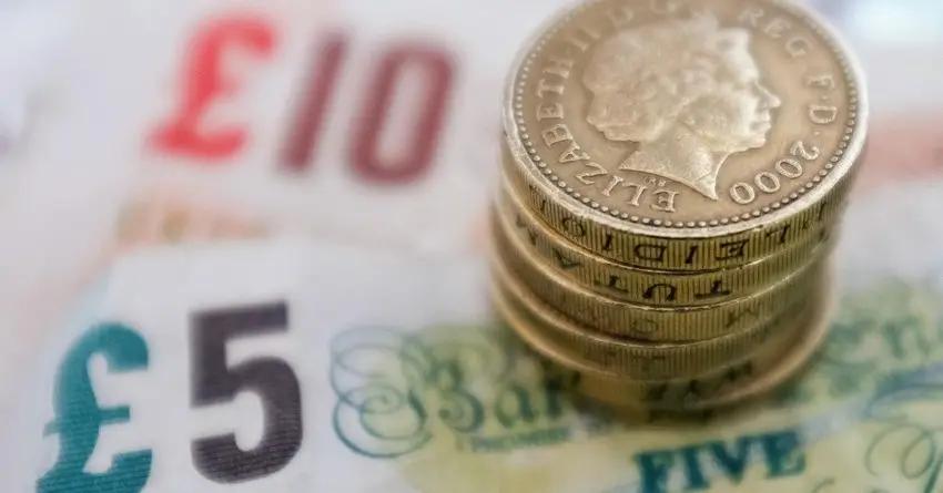 Фунт стерлингов показал 3-летний минимум