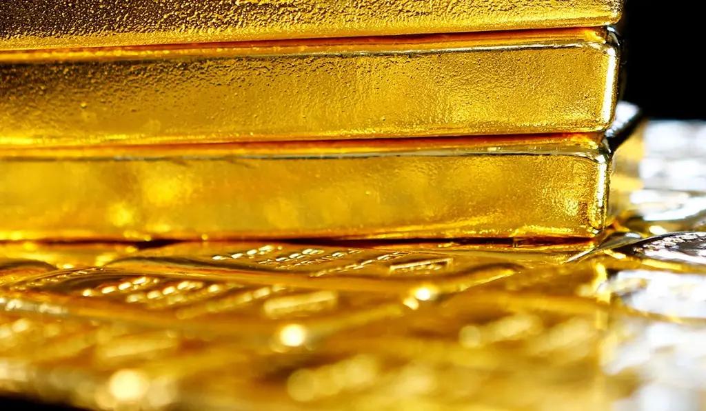 За день унция золота НБ КР подешевела почти на 12 тысяч сомов