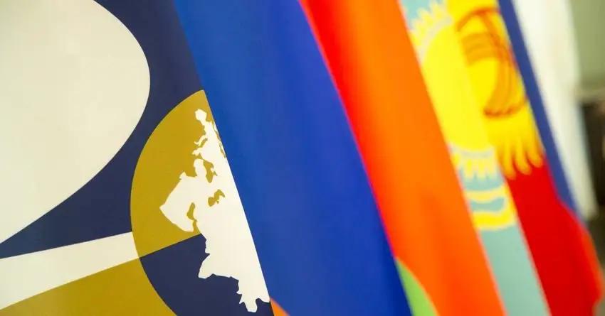 Страны ЕАЭС начнут обмениваться электронными разрешительными документами