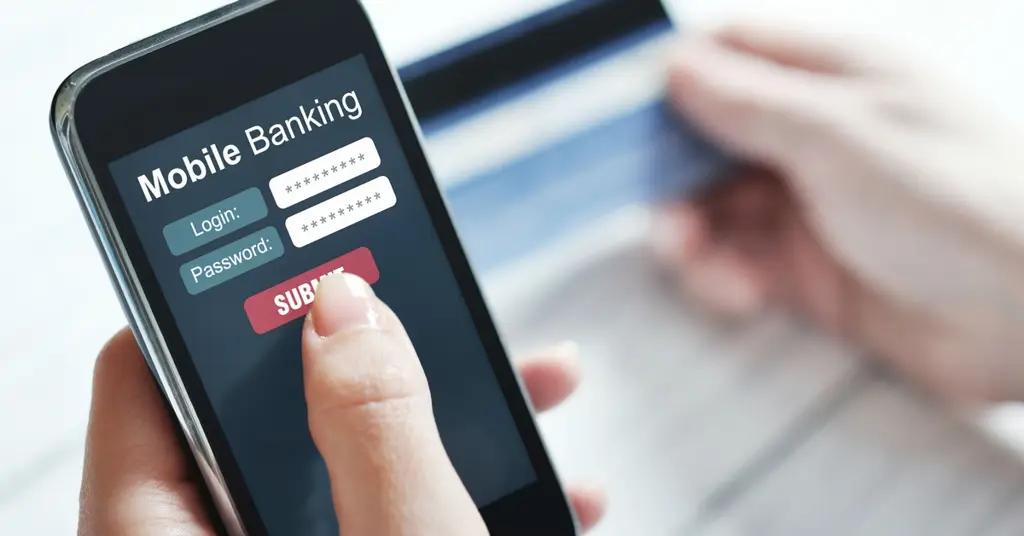 Мигранты теперь могут переводить деньги через сайт и мобильные приложения