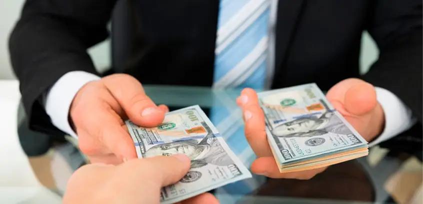 В 2020 году банки КР выдали кредитов на 24.4 млрд сомов