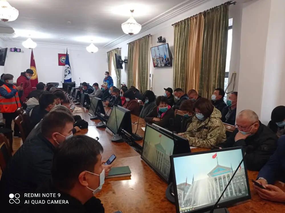 Митингующие назначили нового мэра столицы