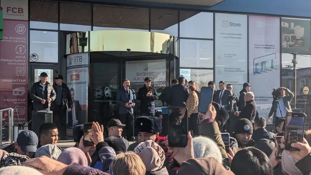 Садыр Жапаров продлил действующий налоговый режим