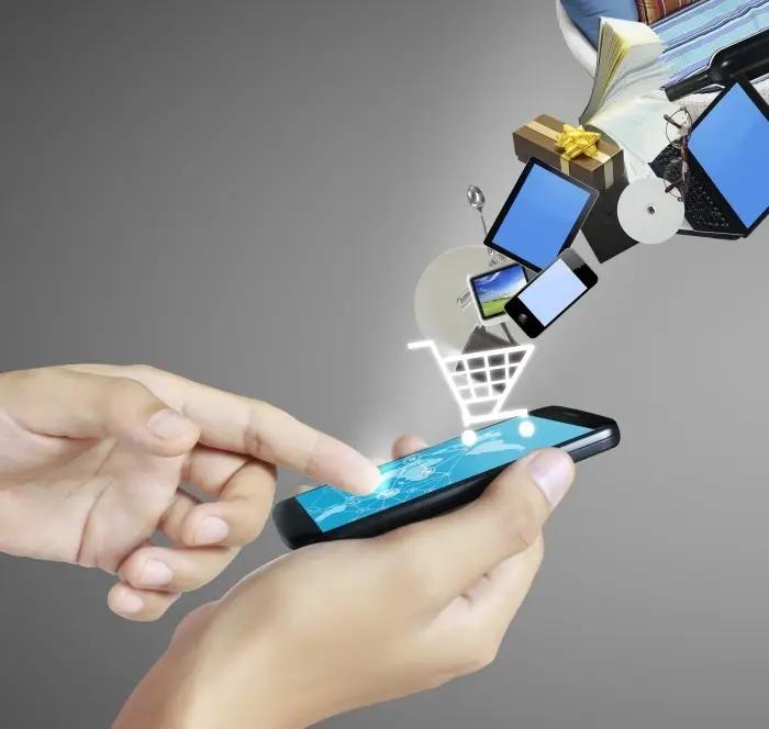 В Казахстане в два раза увеличились платежи через Интернет и мобильные кошельки