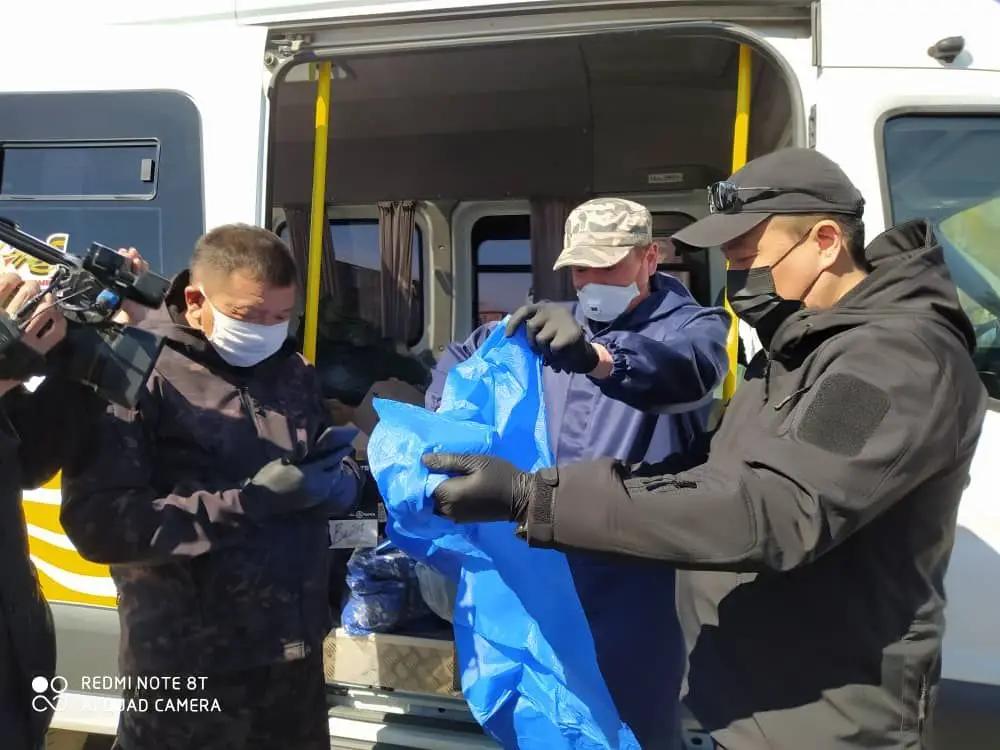 Медработники Таласской области получили спецсредства от «Альянс Алтына»