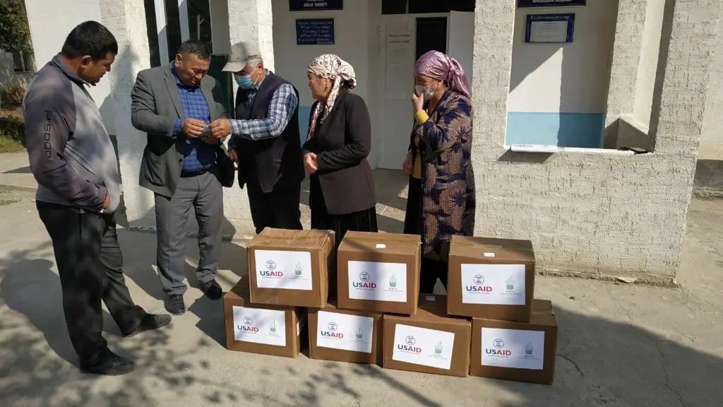 Фонд Ага Хана и USAID выделили более 9 млн сомов на поддержку семей КР