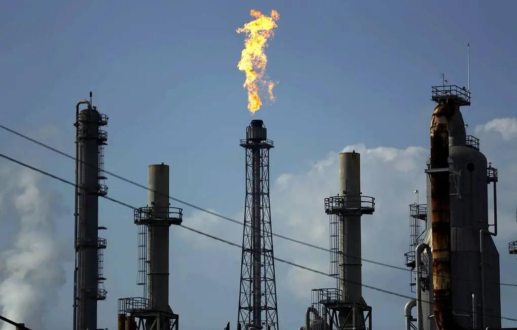 Иран открыл крупное нефтяное месторождение