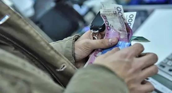 В КР до конца 2021 года хотят повысить пенсии