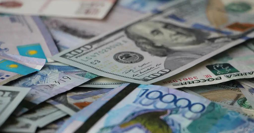 В 2016 году объем торгов валютами на казахстанской фондовой бирже KASE упал на 45%