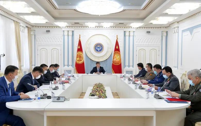Совбез КР обсуждает возобновление экономической деятельности в стране