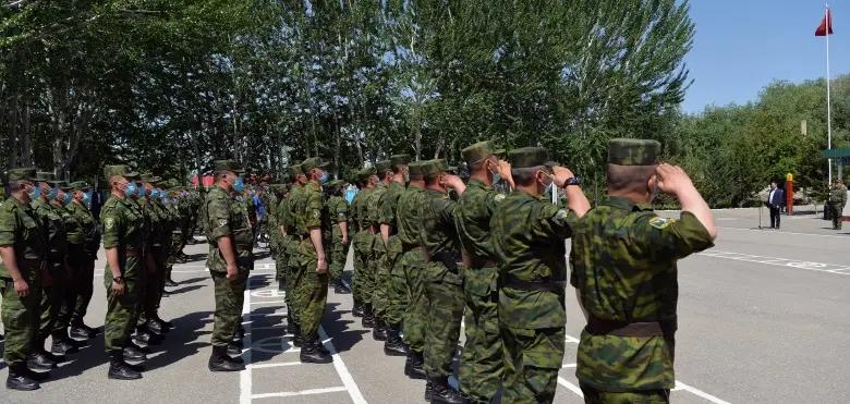 Пограничникам в Оше вручили ключи от новых квартир