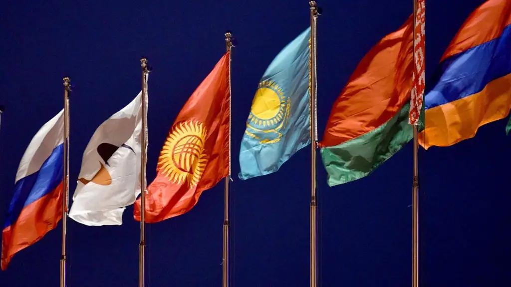 В ЕАЭС продлен порог беспошлинного ввоза товаров для физлиц