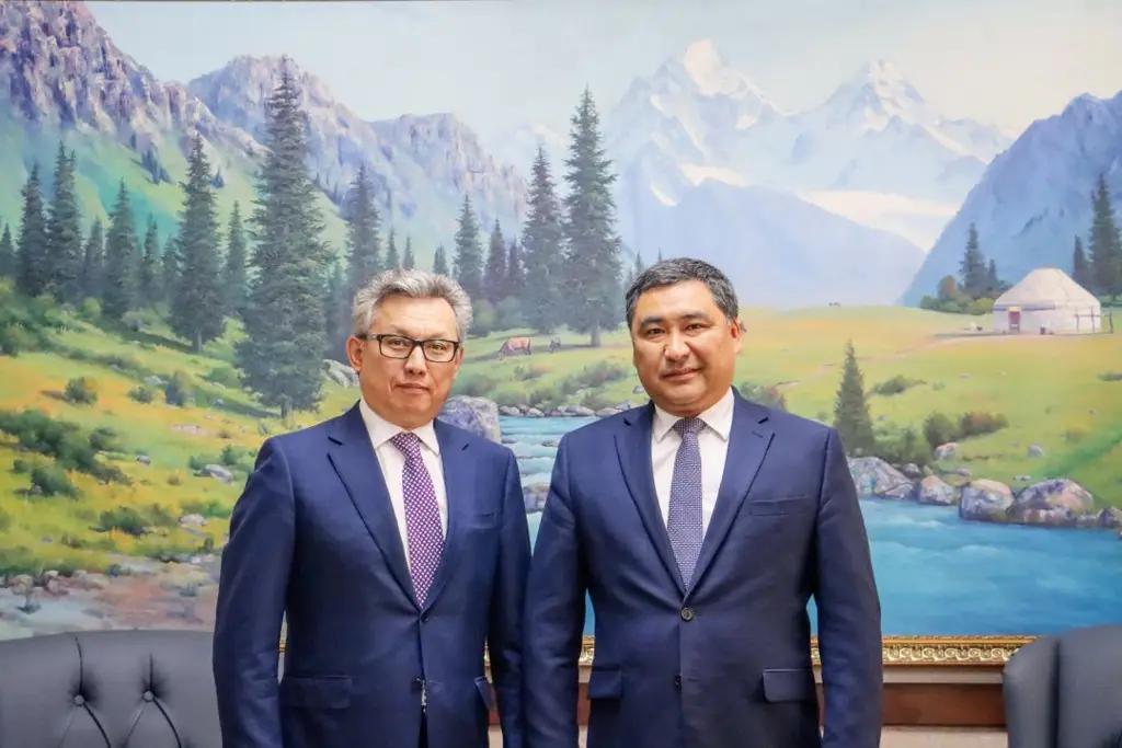 Министр экономики КР встретился с министром по экономике ЕЭК