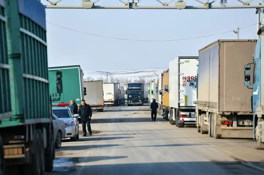 ЕЭК решила cнять запрет с некоторых товаров КР на вывоз в третьи страны