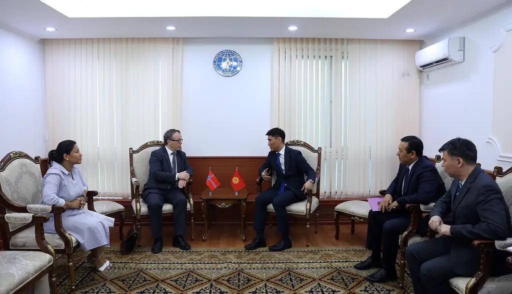 Кыргызстан и Норвегия обсудили проблемы урановых хвостохранилищ