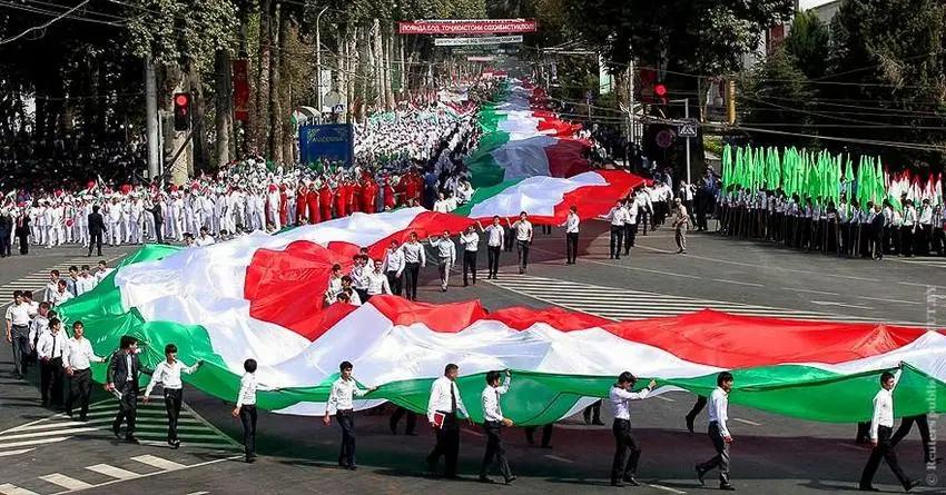 Таджикистан продолжит переговоры с МВФ о выделении $500 млн для поддержания экономики