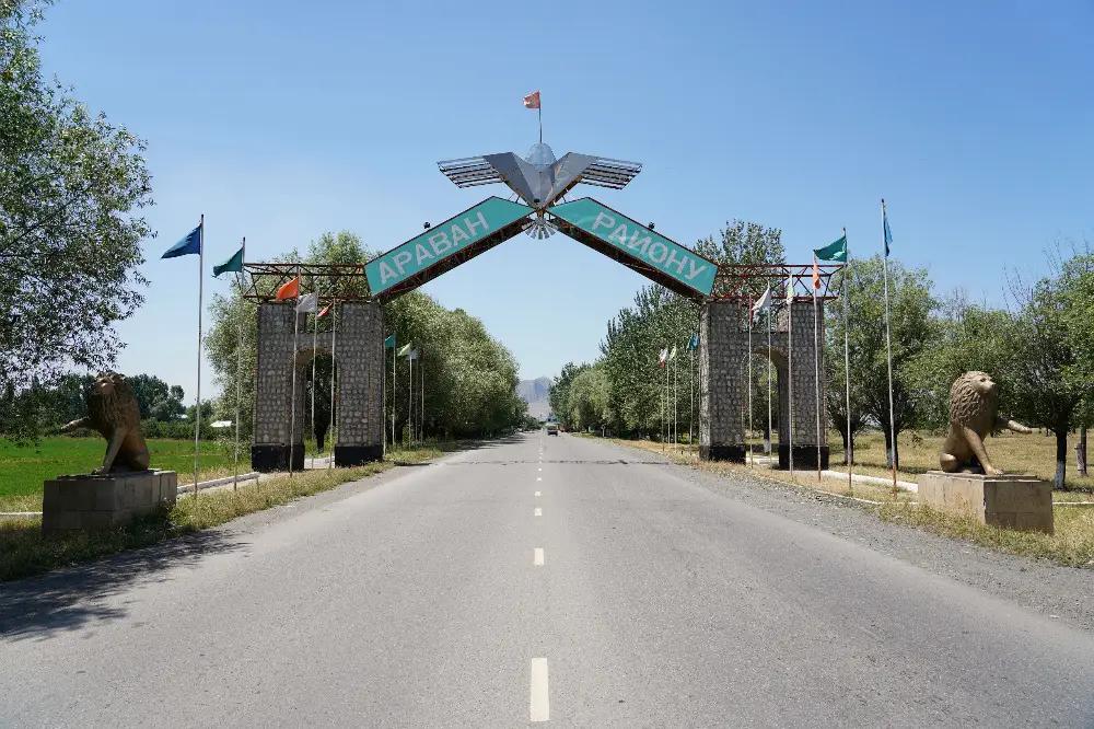 Мигранты Араванского района построили корпус школы за 20 млн сомов