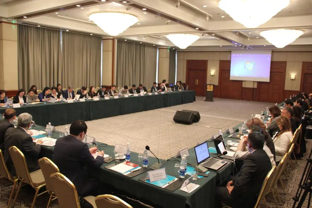 Коррупция мешает развиваться бизнесменам в КР - опрос