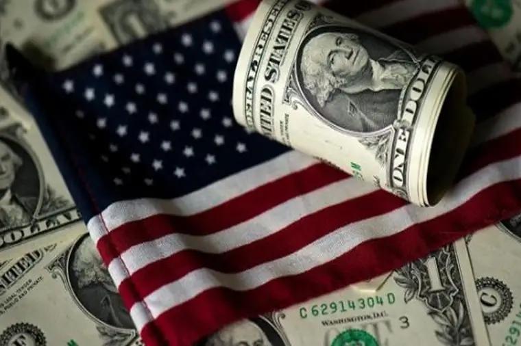 Рубль опять упал, доллар вырос. Курсы валюты на 8 сентября