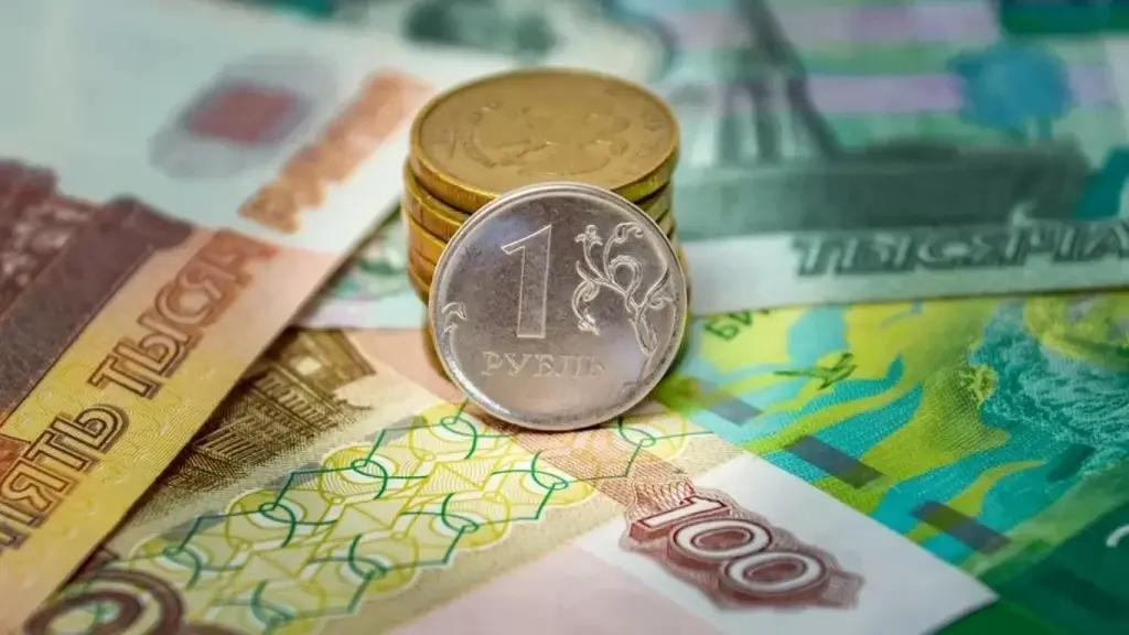 Рубль ослаб к сому на 0.70%. Курсы валюты на 3 октября