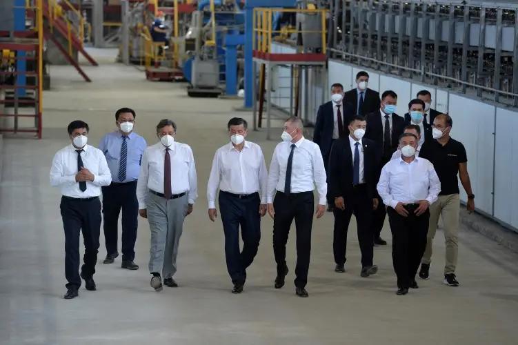 В Кызыл-Кие запустили новый шиферный завод