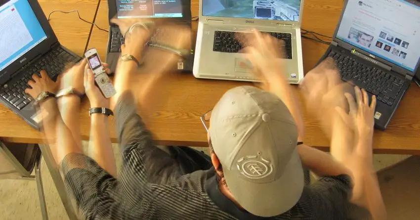 Правительство частично удовлетворило просьбу Нацстаткома о повышении зарплат программистам