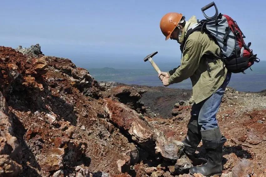 Прямые инвестиции в геологоразведку в Кыргызстане увеличились в 3.9 раза