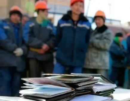 В представительство Минтруда КР в Москве за месяц обратились 248 кыргызстанцев
