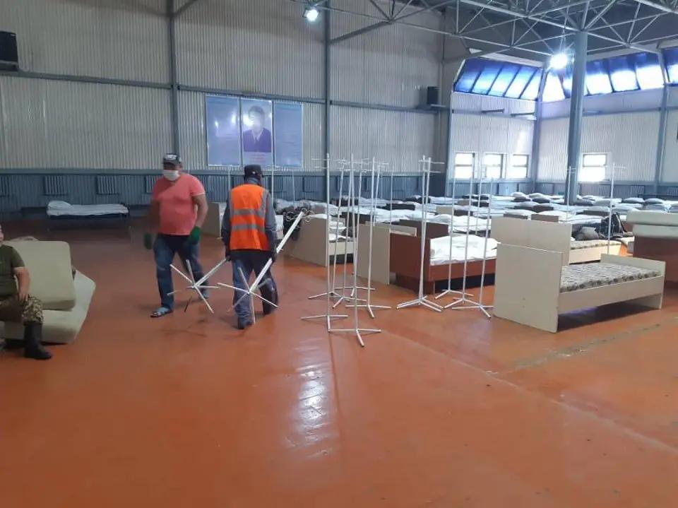 Муниципальные предприятия изготавливают штативы для капельниц