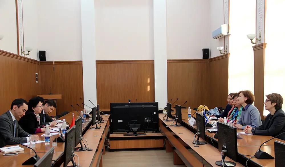 Министр финансов КР встретилась с региональным директором Всемирного банка