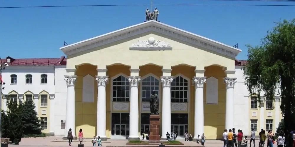 В вузах КР для этнических кыргызов выделено 75 квот