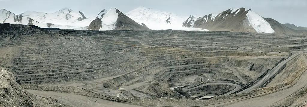 «Кумтор» получил право на разработку месторождения Тоголок