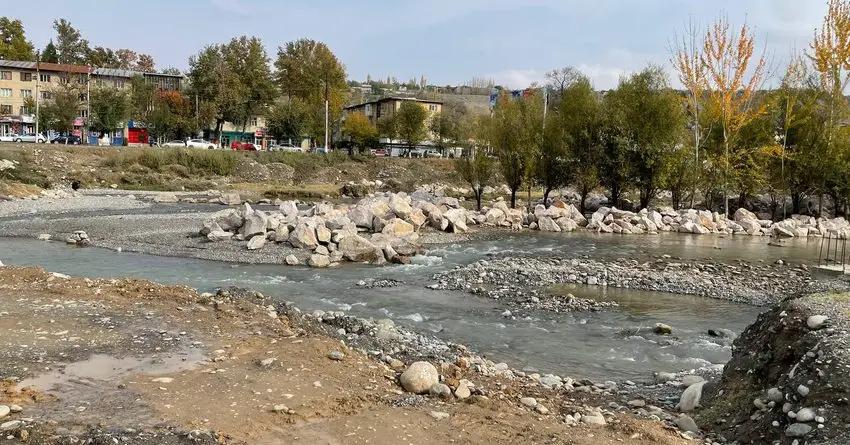 Деньги на восстановление Ак-Бууры потрачены на выборы — А.Жапаров