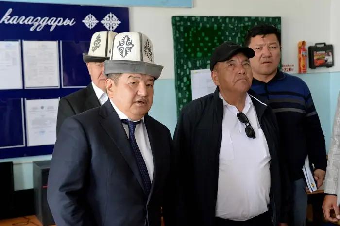 Кабмин нацелен ежегодно повышать зарплаты учителей и врачей на 20%