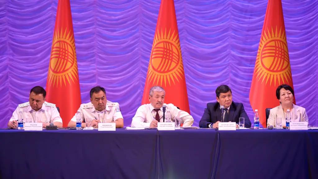 Встречи глав госорганов с населением пройдут в областях