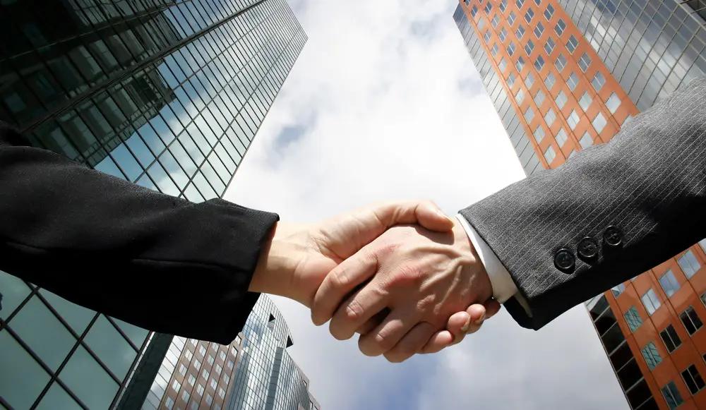 Финнадзор зарегистрировал первый выпуск акций ОАО «Группа К51»