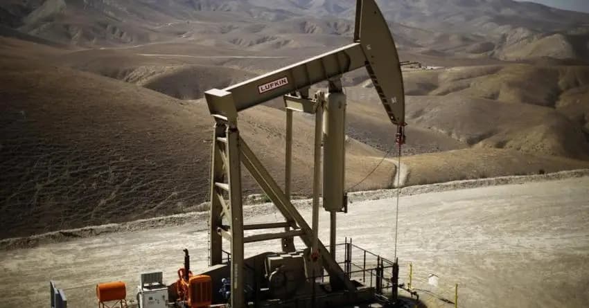 Стоимость нефти Brent опустилась с рекордных $46 до $44,97 за баррель