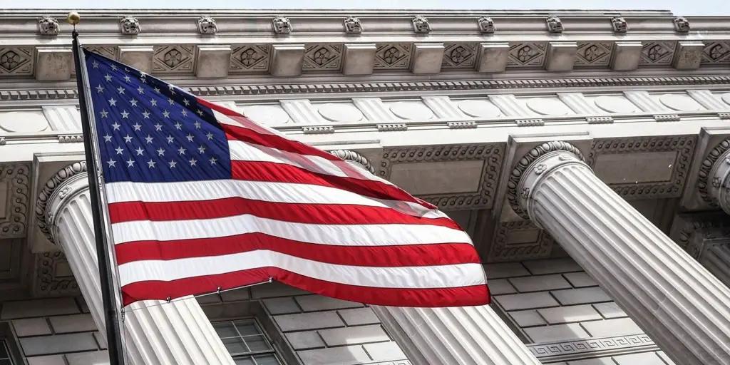 США перенесли саммит G7 в Вашингтоне