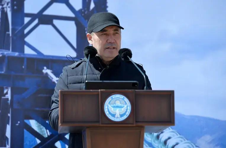 Садыр Жапаров призвал госорганы оказать содействие проекту CASA-1000