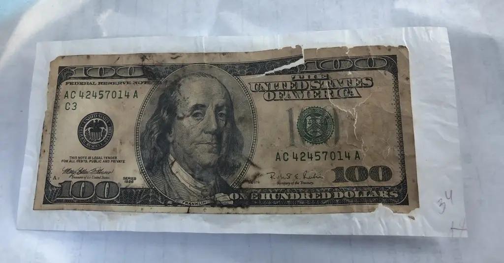 Нацбанк разрешил вывоз ветхой наличной иностранной валюты