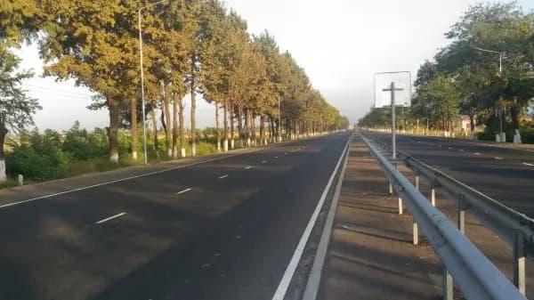 В январе — августе 2021 года на ремонт и строительство дорог выделено 1.5 млрд сомов