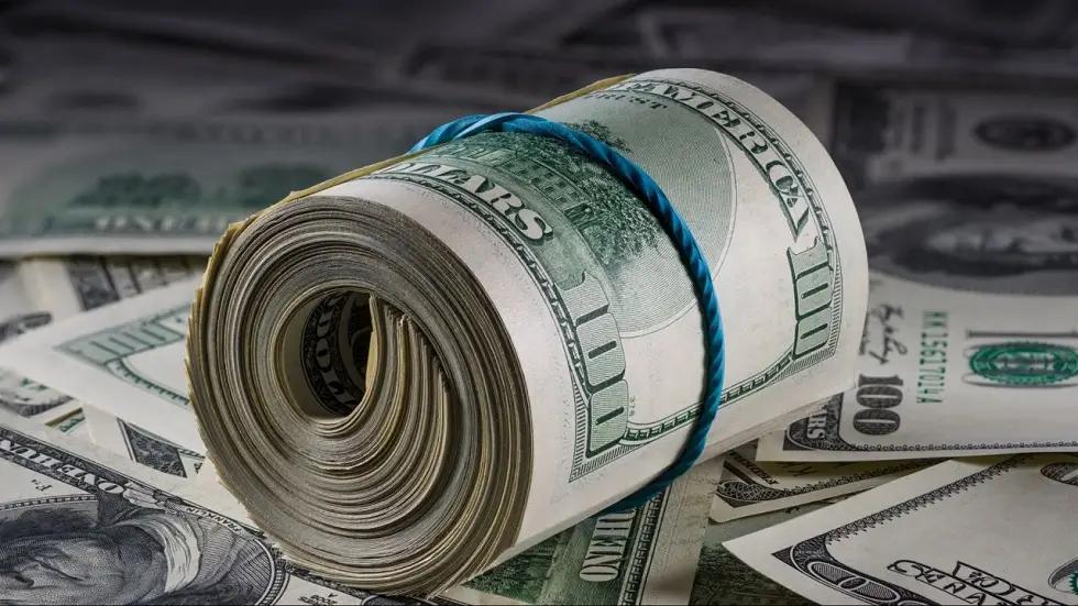 Убытки бизнеса из-за ослабления нацвалюты составили 48 млрд сомов