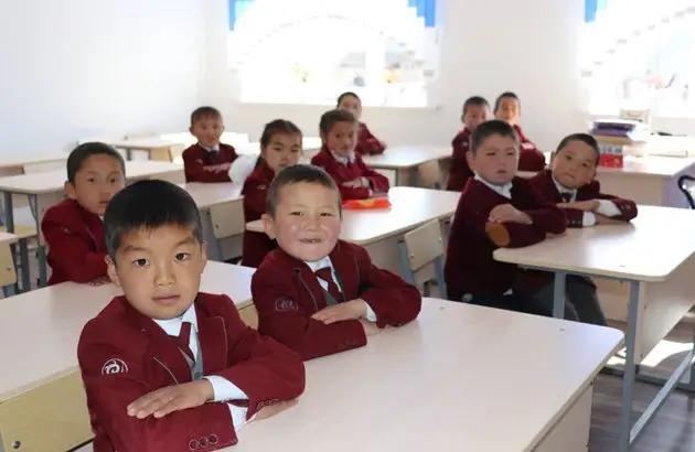 В Нарыне открыли школу за $120 тысяч