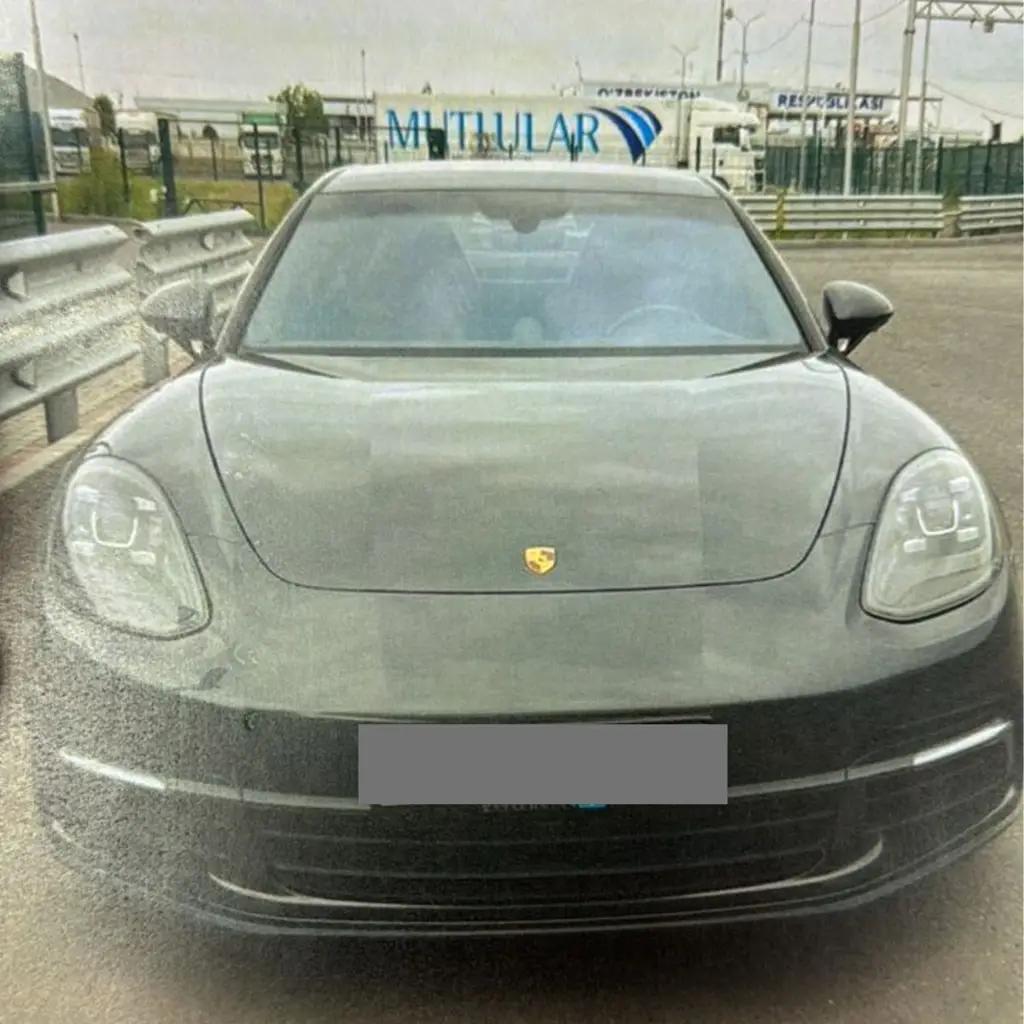 Выявлен и пресечен незаконный ввоз в КР автомобиля на 1.2 млн сомов