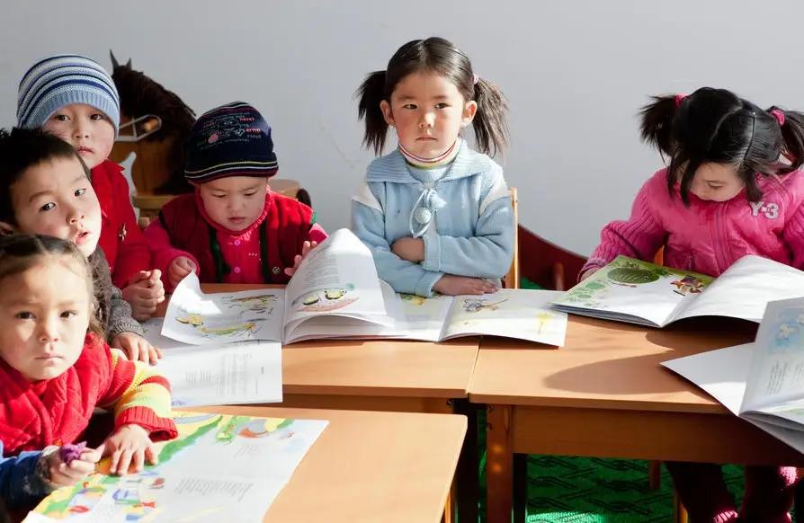 Премьер-министр поручил обеспечить интернетом каждую школу в Кыргызстане