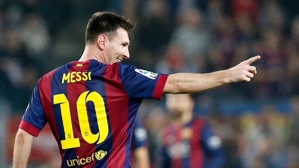 Месси с отцом приговорены к 21 месяцу тюрьмы