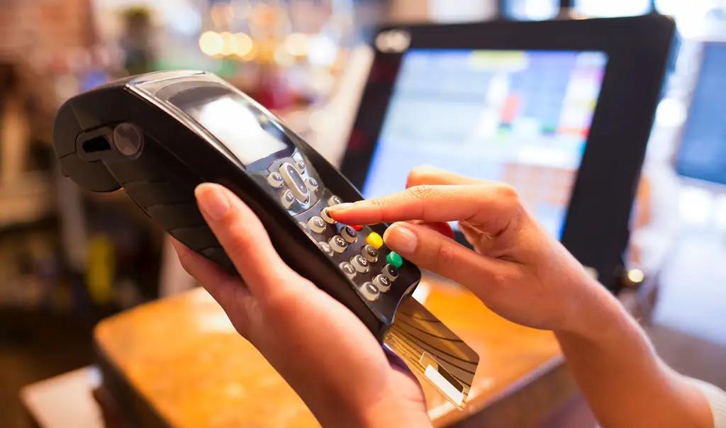 Эксперты прогнозируют долю безналичных платежей в мире на уровне 50%