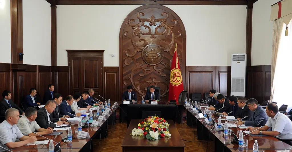 Минтранс за 10 дней должен навести порядок в аэропортах – поручение премьера