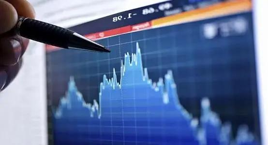 Акционеры сразу трех комбанков КР предлагают ценные бумаги на продажу